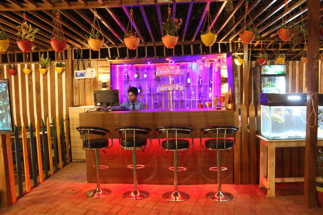 海岩别墅酒店 达曼 外观 照片